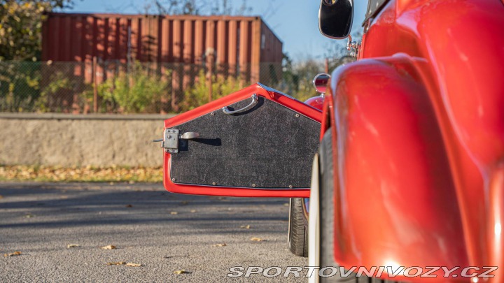 Ostatní značky Ostatní modely Pilgrim Bulldog MG 1973