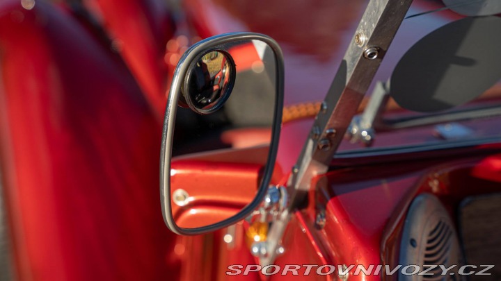 Ostatní značky Ostatní modely Pilgrim Bulldog MG 1973