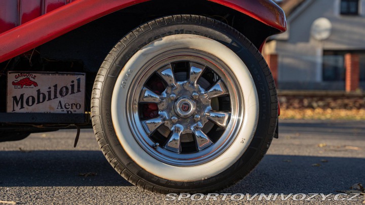 Ostatní značky Ostatní modely Pilgrim Bulldog MG 1973