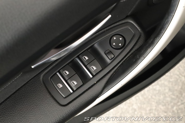 BMW 3 330e iPerformance 2016