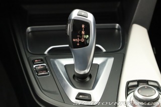 BMW 3 330e iPerformance 2016