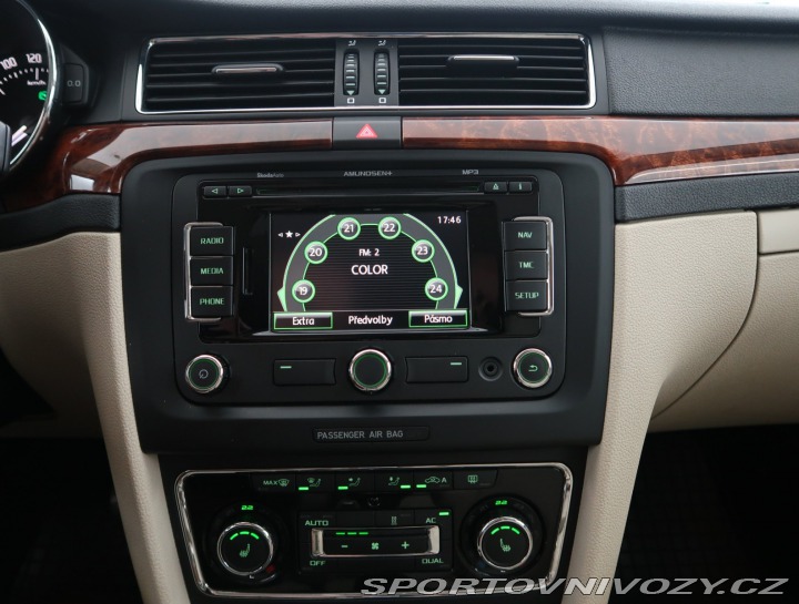 Škoda Superb Comfort 3.6 FSI V6 2012