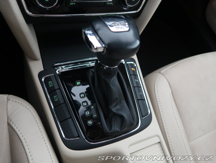 Škoda Superb Comfort 3.6 FSI V6 2012