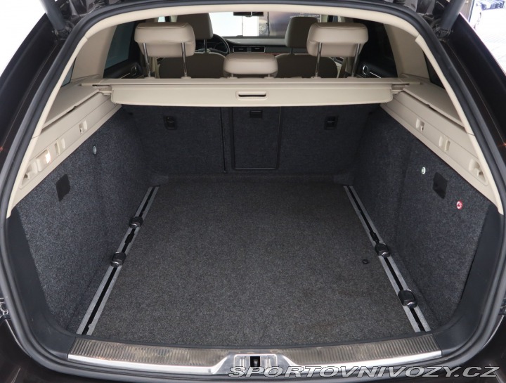 Škoda Superb Comfort 3.6 FSI V6 2012