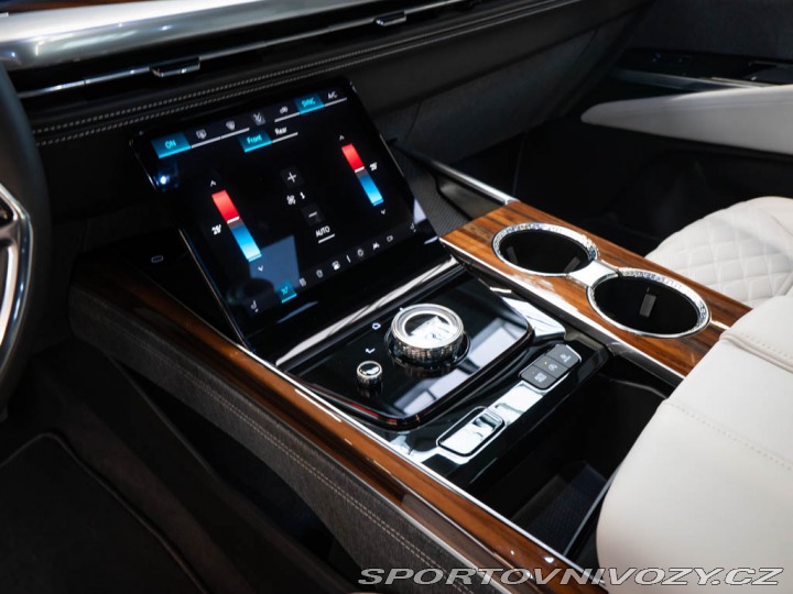 Ostatní značky Ostatní modely Cadillac Escalade 6.2 V8 Sport Platinum 202 2025