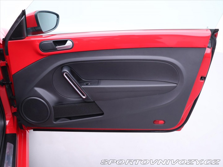 Volkswagen Beetle 1,2 TSI 77kW Aut.klima Ků 2015