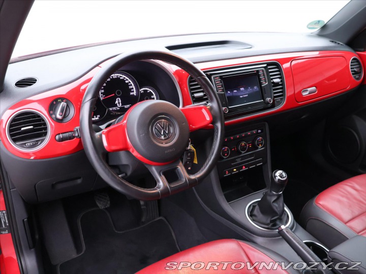 Volkswagen Beetle 1,2 TSI 77kW Aut.klima Ků 2015
