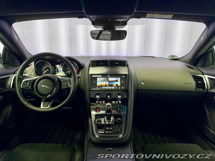 Jaguar F-Type V6 250KW 8AT COUPE, MERID 2018