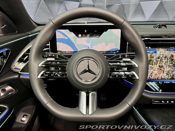 Mercedes-Benz E 220d 4M AMG, PANORAMA, TA 2025