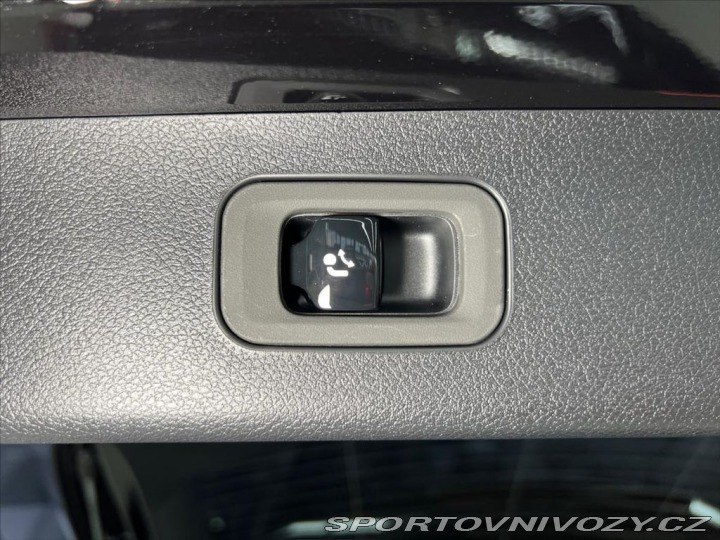 Mercedes-Benz E 220d 4MATIC, AMG PREMIUM 2025