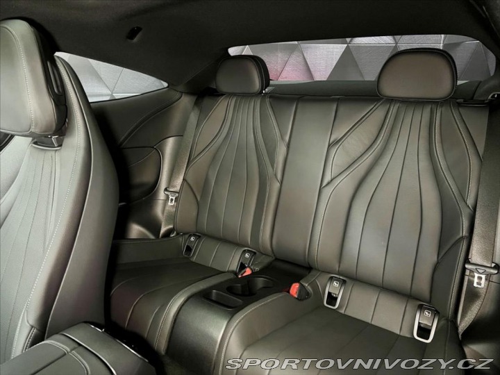 Mercedes-Benz Ostatní modely 300 4MATIC AMG, PANORAMA 2024