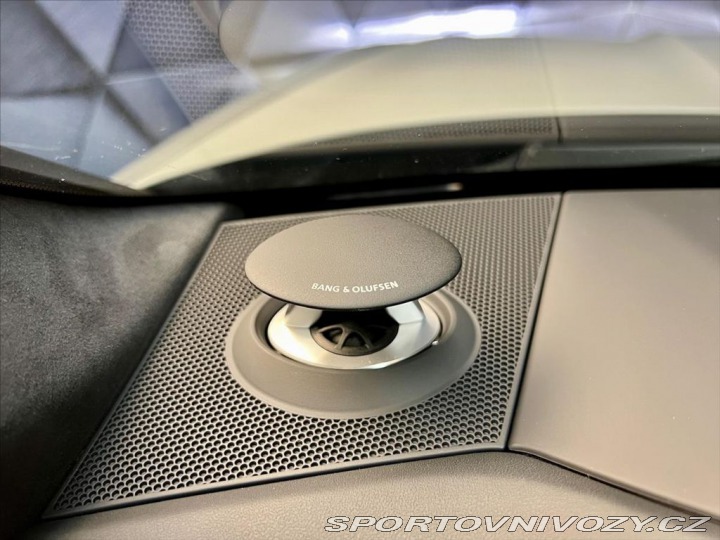 Audi RS6 PERFORMANCE, AKRAPOVIČ, B 2025