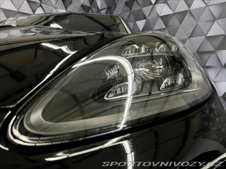 Porsche Cayenne TURBO, CERAMIC, PANO, NIG 2018