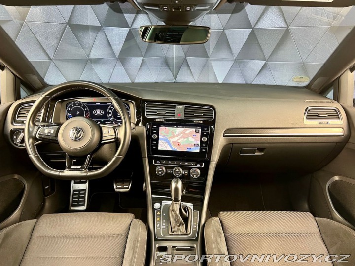 Volkswagen Golf R 221kW DSG 4M, PANORAMA 2020