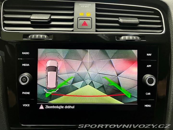 Volkswagen Golf R 221kW DSG 4M, PANORAMA 2020