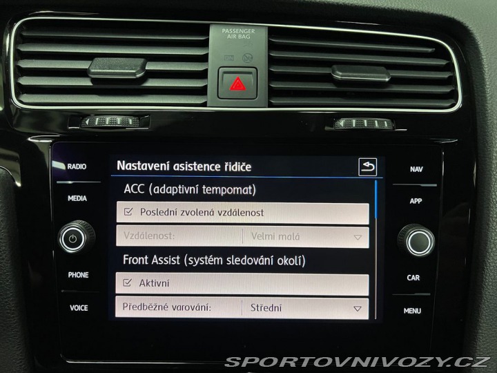 Volkswagen Golf R 221kW DSG 4M, SPORT. VÝ 2019