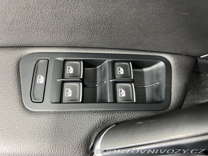 Volkswagen Golf R 221kW DSG 4M, SPORT. VÝ 2019