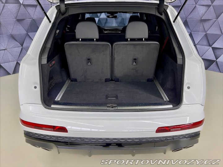 Audi SQ7 4.0 TFSI QUATTRO, 7.MÍST 2024