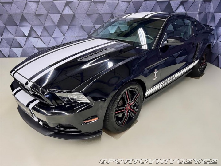 Ford Mustang 3,7 L V6 A/T 227KW, PREMI 2014