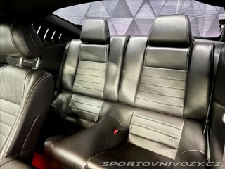 Ford Mustang 3,7 L V6 A/T 227KW, PREMI 2014