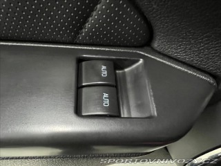 Ford Mustang 3,7 L V6 A/T 227KW, PREMI 2014