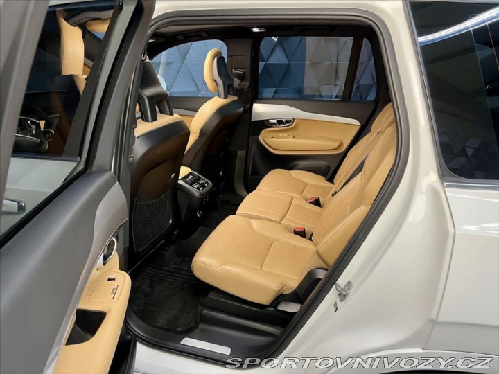 Volvo Ostatní modely XC90 T6 AWD MOMENTUM, PANORAMA 2016