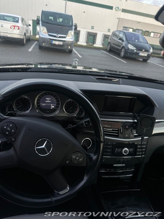 Mercedes-Benz Ostatní modely w212 1800