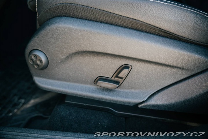 Mercedes-Benz Ostatní modely GLC Kupé Kupé 300de 4MATIC AMG Li 2021