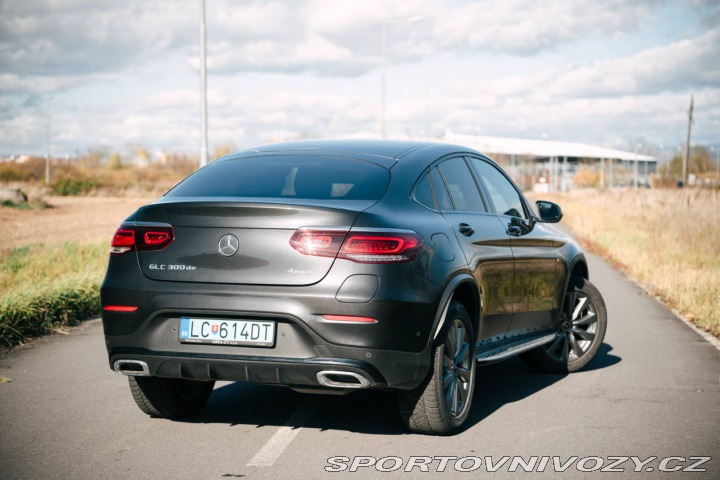 Mercedes-Benz Ostatní modely GLC Kupé Kupé  300de 4MATIC AMG Li 2021