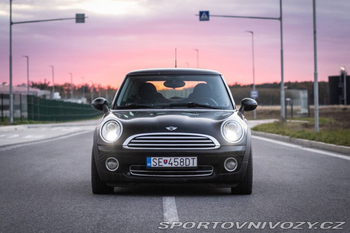 Mini Cooper R56 88kW - AJ NA SPLÁTKY 2009
