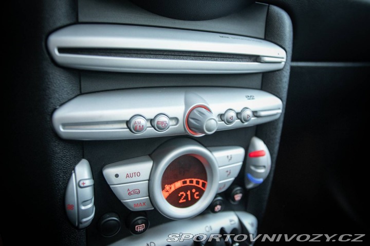 Mini Cooper R56 88kW - AJ NA SPLÁTKY 2009