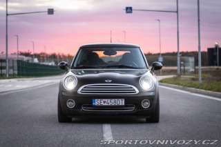 Mini Cooper R56 88kW - AJ NA SPLÁTKY 2009
