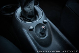 Mini Cooper R56 88kW - AJ NA SPLÁTKY 2009