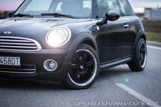 Mini Cooper R56 88kW - AJ NA SPLÁTKY 2009