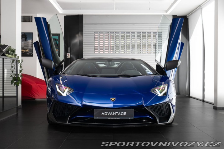 Lamborghini Aventador LP750-4 SV Roadster 1/599 1800