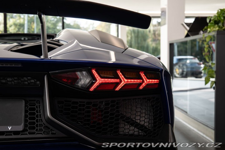 Lamborghini Aventador LP750-4 SV Roadster 1/599 2016