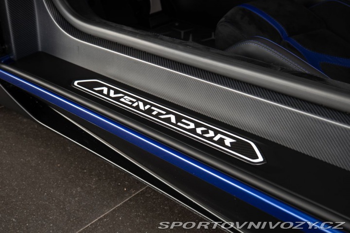 Lamborghini Aventador LP750-4 SV Roadster 1/599 1800