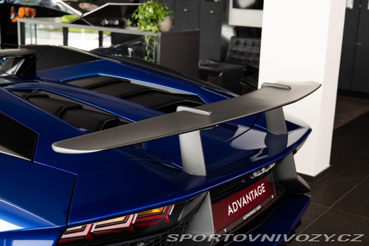 Lamborghini Aventador LP750-4 SV Roadster 1/599 1800