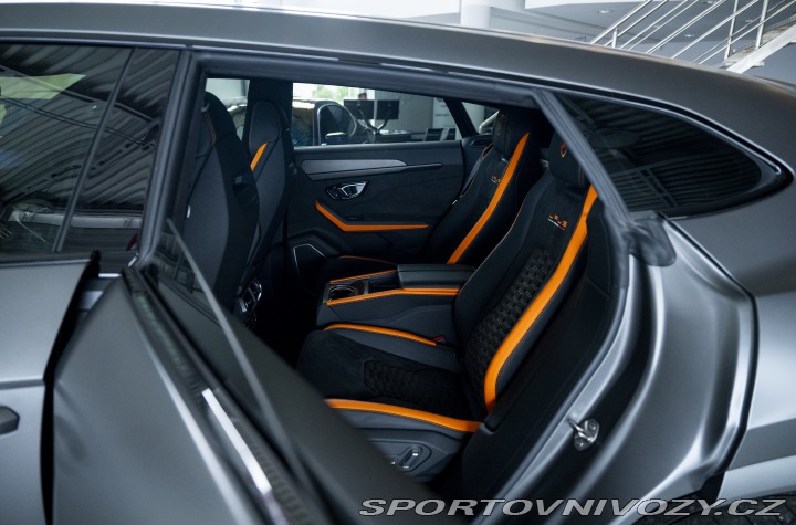 Lamborghini Urus Standard 2022