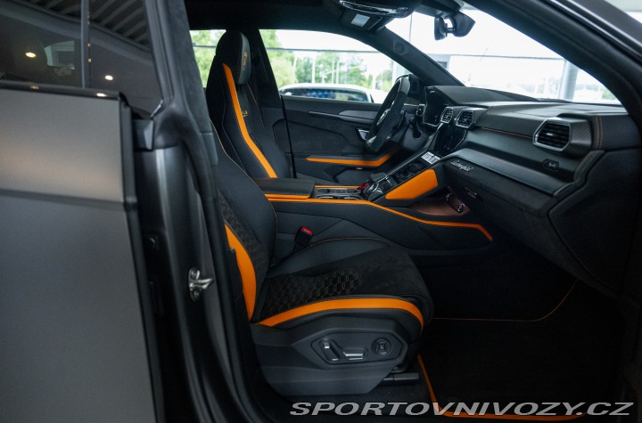 Lamborghini Urus Standard 2022