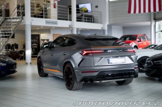 Lamborghini Urus Standard 2022