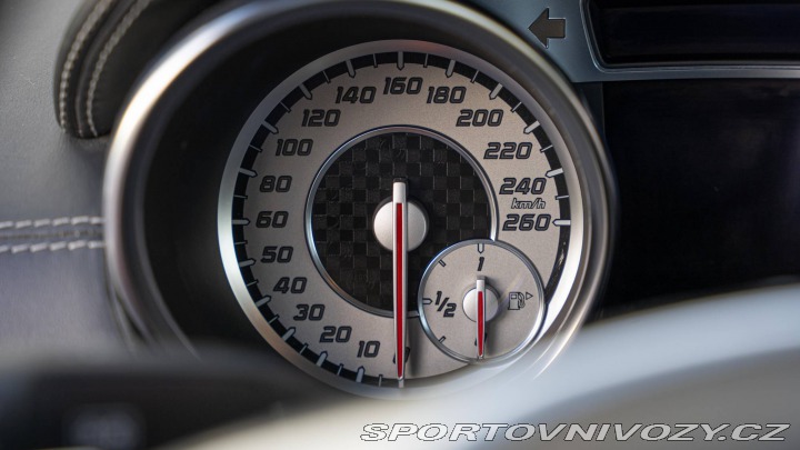 Ostatní značky Ostatní modely Mercedes Benz SL5000 R231 2012