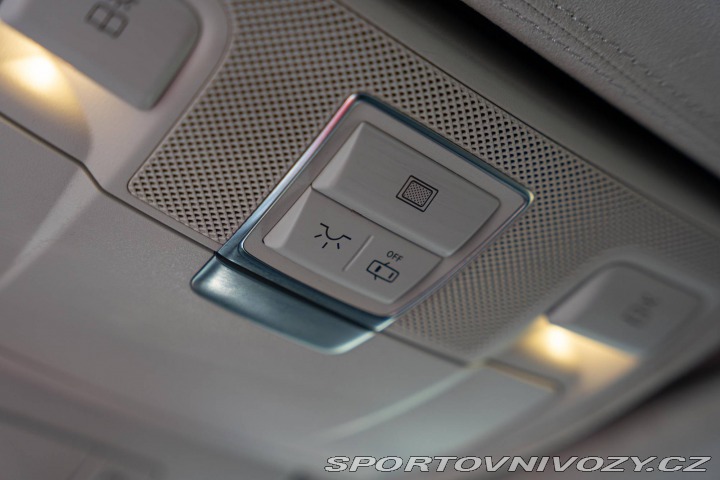 Ostatní značky Ostatní modely Mercedes Benz SL5000 R231 2012