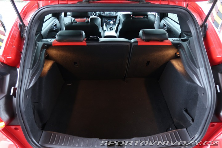 Ford Focus ST 2.0 EcoBoost ST 2012