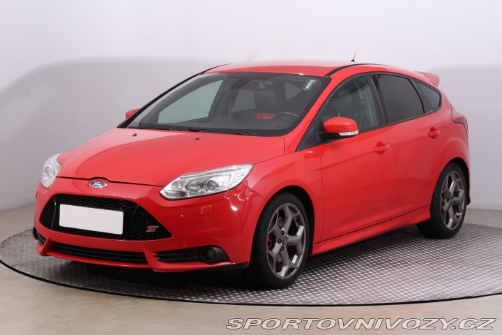 Ford Focus ST 2.0 EcoBoost ST 2012