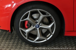 Ford Focus ST 2.0 EcoBoost ST 2012