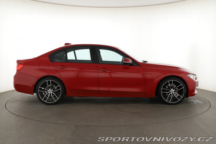 BMW 3 328 i xDrive 2012
