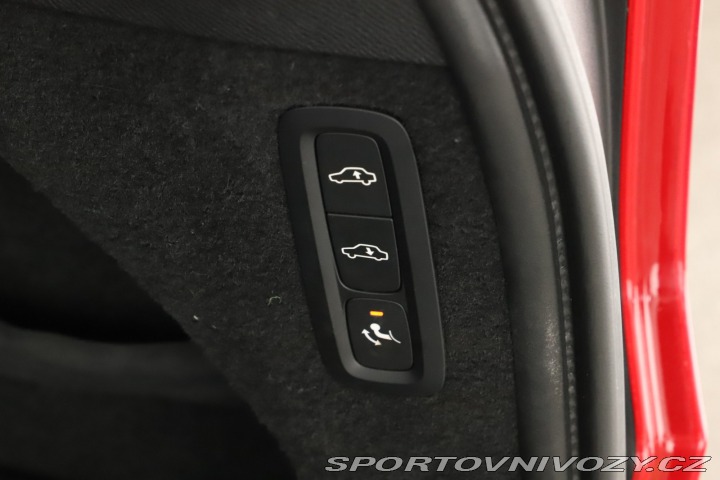 Volvo Ostatní modely XC90 R-Design T8 Twin Engine A 2018