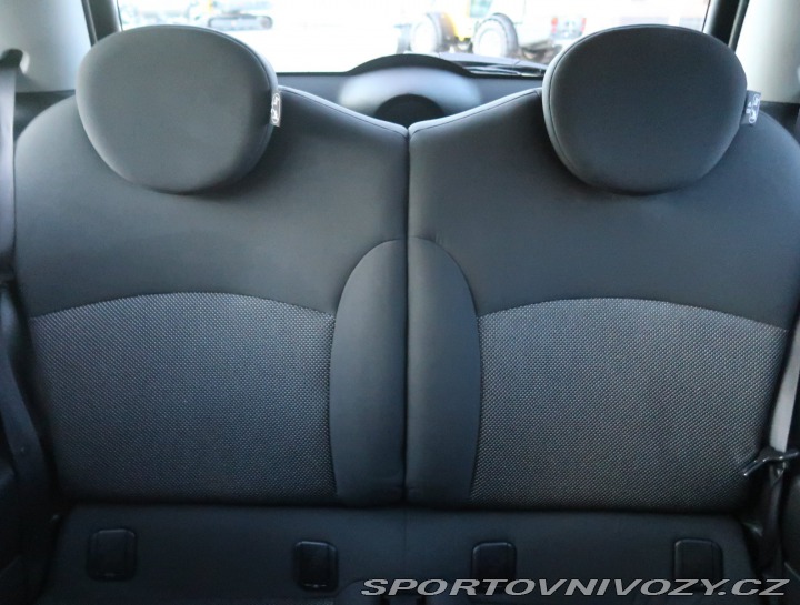 Mini Cooper Cooper D 2009