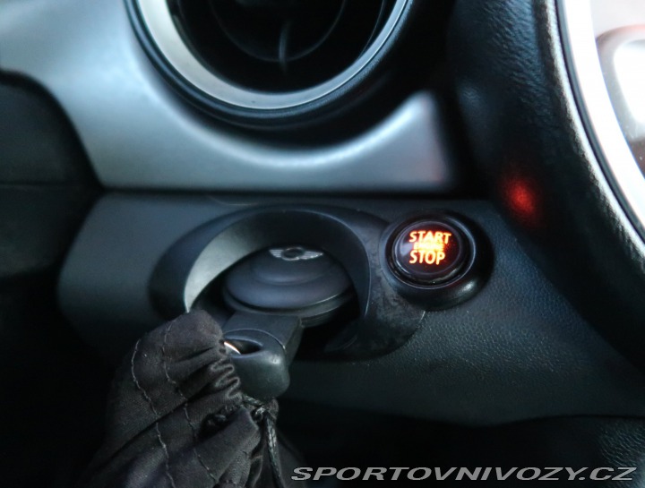 Mini Cooper Cooper D 2009